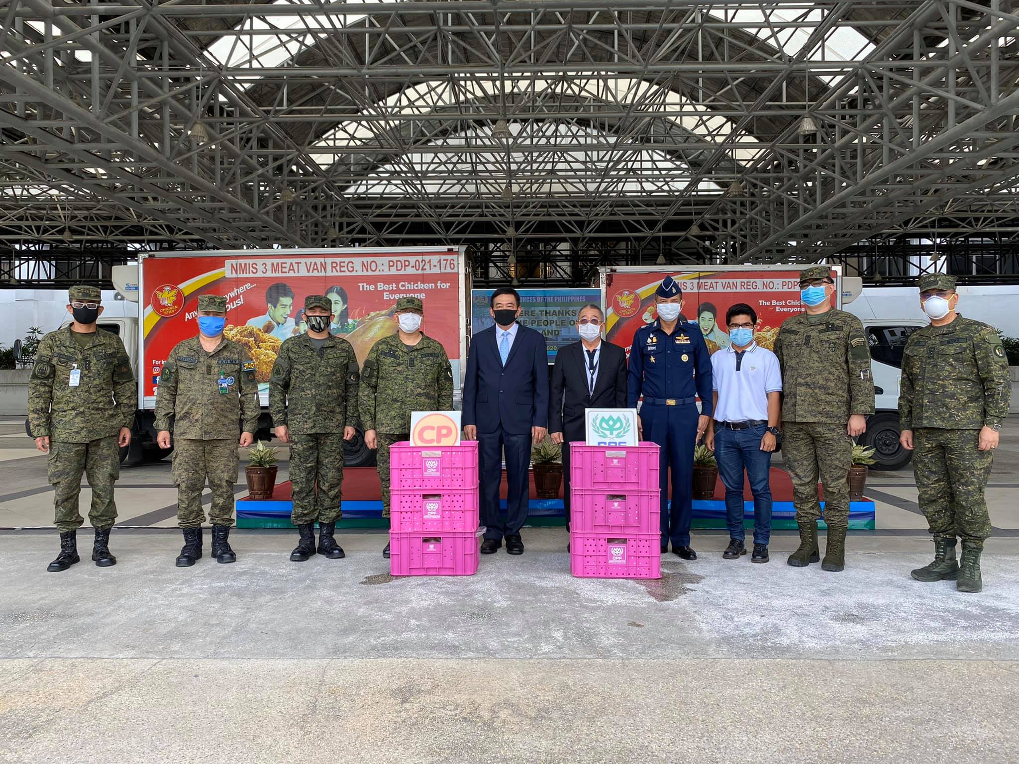 The Armed Forces of the Philippines received 5,000 dressed chicken from CPF Philippines through the Embassy of Thailand in Manila